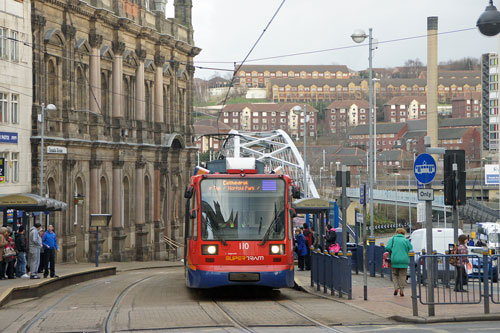 SHEFFIELD SUPERTRAM - Photo: ©2012 Ian Boyle - www.simplompc.co.uk - Simplon Postcards