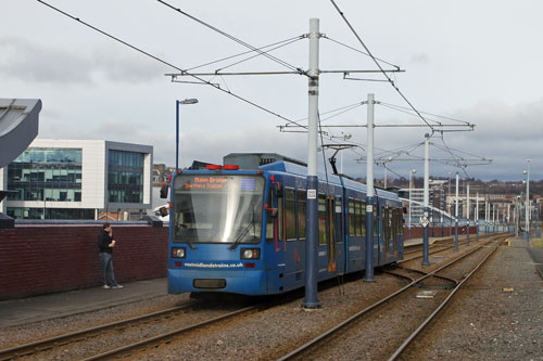 SHEFFIELD SUPERTRAM - Photo: ©2012 Ian Boyle - www.simplompc.co.uk - Simplon Postcards