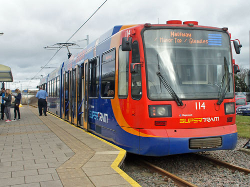 SHEFFIELD SUPERTRAM - Photo: ©2012 Ian Boyle - www.simplompc.co.uk - Simplon Postcards