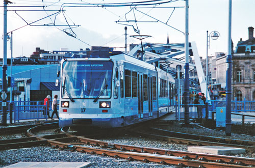 SHEFFIELD SUPERTRAM - Photo: ©1996 Ian Boyle - www.simplompc.co.uk - Simplon Postcards