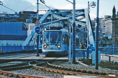 SHEFFIELD SUPERTRAM - Photo: ©1996 Ian Boyle - www.simplompc.co.uk - Simplon Postcards