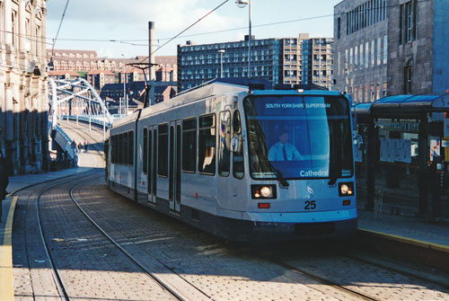 SHEFFIELD SUPERTRAM - Photo: ©1996 Ian Boyle - www.simplompc.co.uk - Simplon Postcards