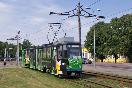 Tallinn Tatra KT4 tram - www.simplonpc.co.uk - Photo: © Ian Boyle, August 8th 2007