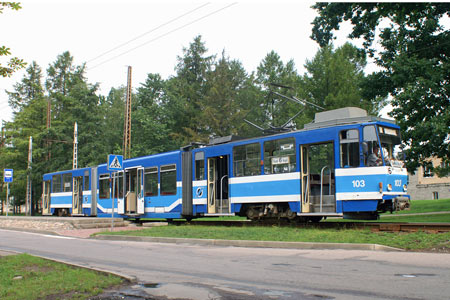 Tallinn Tatra KT4 tram - www.simplonpc.co.uk - Photo: © Ian Boyle, August 8th 2007