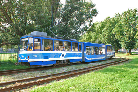 Tallinn Tatra KT4 tram - www.simplonpc.co.uk - Photo: © Ian Boyle, August 8th 2007