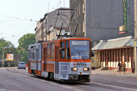 Tallinn Tatra KT4 tram - www.simplonpc.co.uk - Photo: © Ian Boyle, August 8th 2007