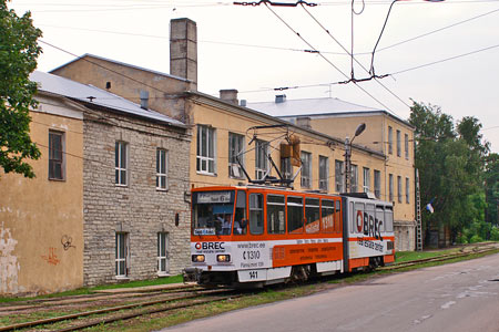 Tallinn Tatra KT4 tram - www.simplonpc.co.uk - Photo: © Ian Boyle, August 8th 2007