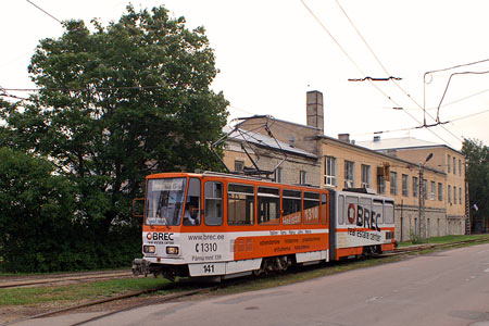 Tallinn Tatra KT4 tram - www.simplonpc.co.uk - Photo: © Ian Boyle, August 8th 2007