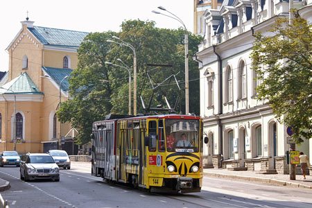 Tallinn Tatra KT4 tram - www.simplonpc.co.uk - Photo: © Ian Boyle, August 8th 2007