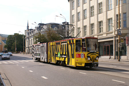 Tallinn Tatra KT4 tram - www.simplonpc.co.uk - Photo: © Ian Boyle, August 8th 2007