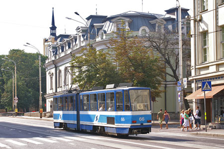 Tallinn Tatra KT4 tram - www.simplonpc.co.uk - Photo: © Ian Boyle, August 8th 2007