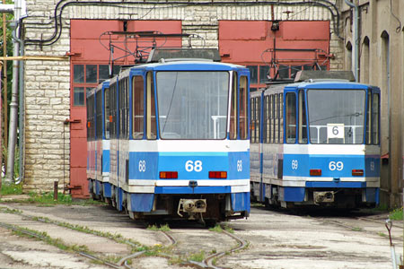 Tallinn Tatra KT4 tram - www.simplonpc.co.uk - Photo: © Ian Boyle, August 8th 2007