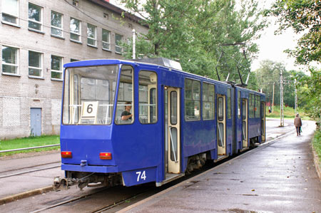 Tallinn Tatra KT4 tram - www.simplonpc.co.uk - Photo: © Ian Boyle, August 8th 2007