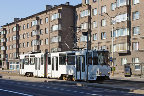 Tallinn Tatra KT4 tram - www.simplonpc.co.uk - Photo: © Ian Boyle, August 8th 2007