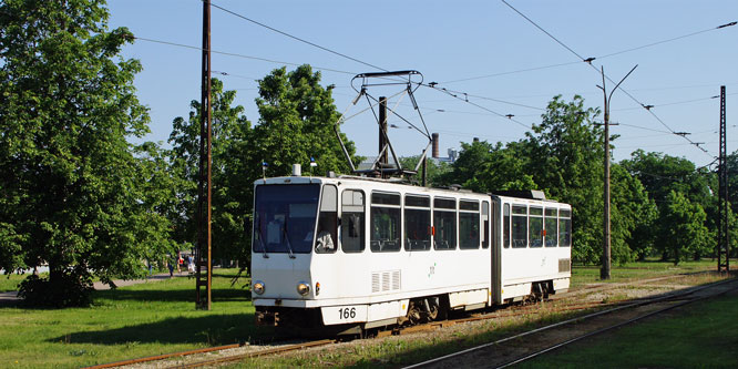 Tallinn Tatra KT4 tram - www.simplonpc.co.uk - Photo: © Ian Boyle, August 8th 2007