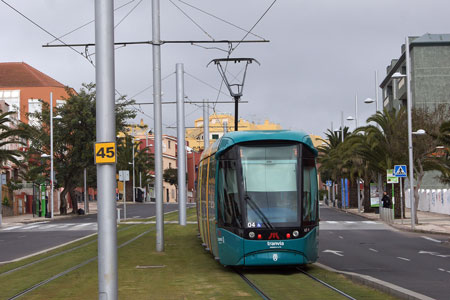 metrotenerife - Photo: © Ian Boyle, 30th March 2011 - www.simplonpc.co.uk