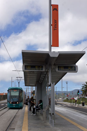 metrotenerife - Photo: © Ian Boyle, 30th March 2011 - www.simplonpc.co.uk