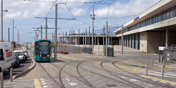 metrotenerife - Photo: © Ian Boyle, 30th March 2011 - www.simplonpc.co.uk