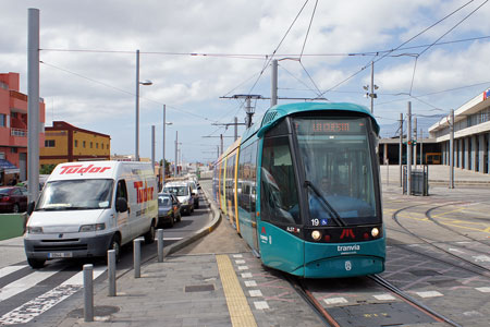 metrotenerife - Photo: © Ian Boyle, 30th March 2011 - www.simplonpc.co.uk