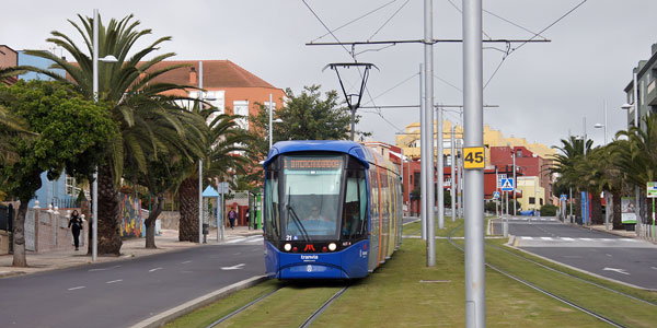 metrotenerife - Photo: © Ian Boyle, 30th March 2011 - www.simplonpc.co.uk