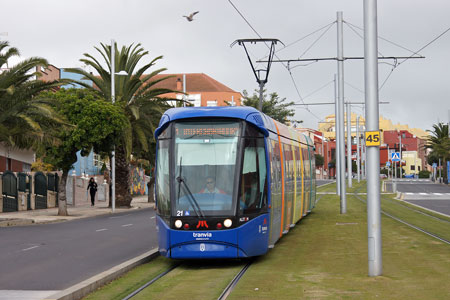 metrotenerife - Photo: © Ian Boyle, 30th March 2011 - www.simplonpc.co.uk