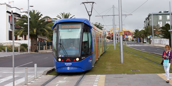 metrotenerife - Photo: © Ian Boyle, 30th March 2011 - www.simplonpc.co.uk