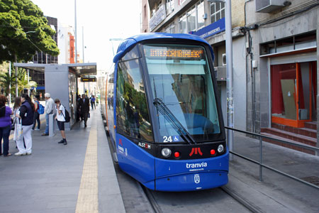 metrotenerife - Photo: © Ian Boyle, 30th March 2011 - www.simplonpc.co.uk