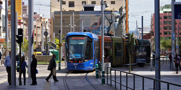 metrotenerife - Photo: © Ian Boyle, 30th March 2011 - www.simplonpc.co.uk