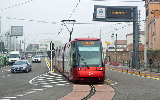 Venice Trams - Tranvia de Mestre - www.simplonpc.co.uk