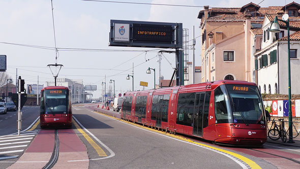 Venice Trams - Tranvia de Mestre - www.simplonpc.co.uk