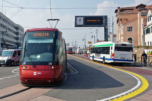 Venice Trams - Tranvia de Mestre - www.simplonpc.co.uk