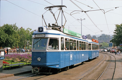 Zurich Karpfenzug Tram - www.simplonpc.co.uk - Photo: ©1984 Ian Boyle