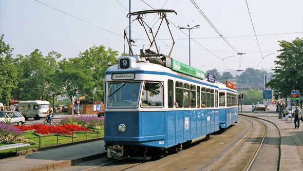 Zurich Karpfenzug Tram - www.simplonpc.co.uk - Photo: ©1984 Ian Boyle