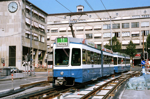 Zurich Tram 2000 - www.simplonpc.co.uk - Photo: ©2014 Ian Boyle