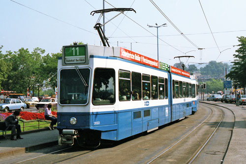 Zurich Tram 2000 - www.simplonpc.co.uk - Photo: ©1984 Ian Boyle