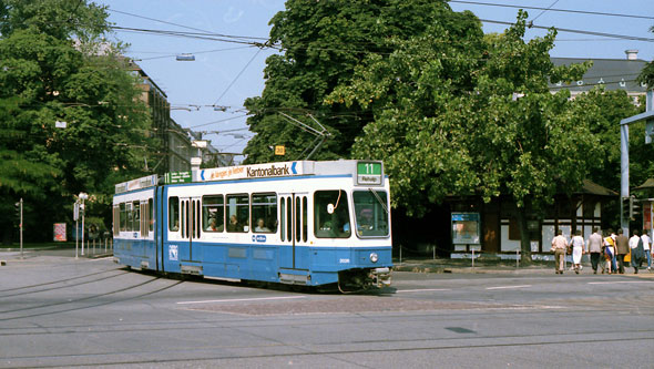 Zurich Tram 2000 - www.simplonpc.co.uk - Photo: ©1984 Ian Boyle