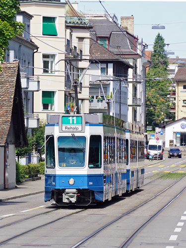 Zurich Tram 2000 - www.simplonpc.co.uk - Photo: ©2017 Ian Boyle