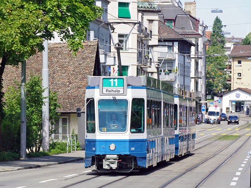 Zurich Tram 2000 - www.simplonpc.co.uk - Photo: ©2017 Ian Boyle