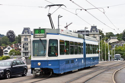 Zurich Tram 2000 - www.simplonpc.co.uk - Photo: ©2011 Ian Boyle