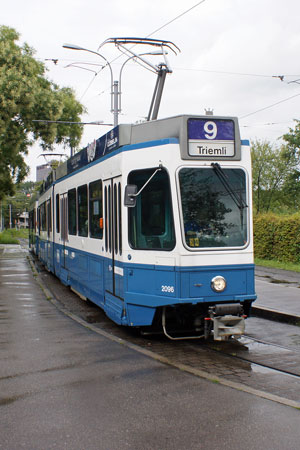 Zurich Tram 2000 - www.simplonpc.co.uk - Photo: ©2011 Ian Boyle