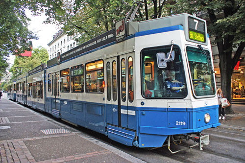 Zurich Tram 2000 - www.simplonpc.co.uk - Photo: ©2011 Ian Boyle