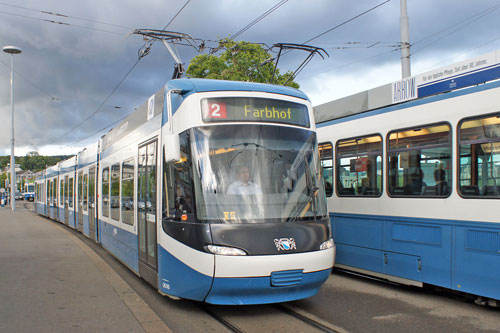 Zurich Cobra Tram - www.simplonpc.co.uk - Photo: ©2011 Ian Boyle