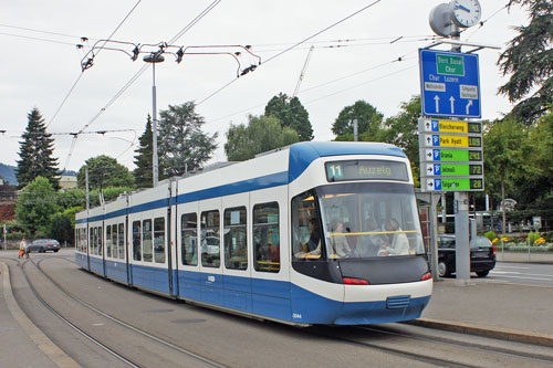 Zurich Cobra Tram - www.simplonpc.co.uk - Photo: ©2011 Ian Boyle