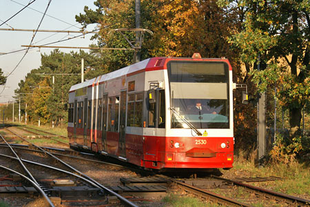 Croydon Tramlink - www.simplonpc.co.uk -  Photo: © Ian Boyle  2007