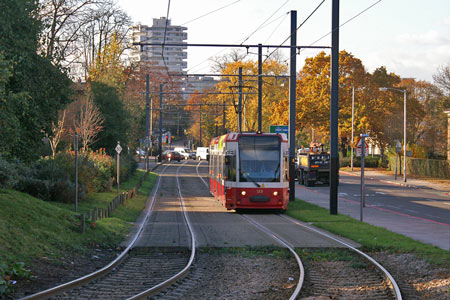 Croydon Tramlink - www.simplonpc.co.uk -  Photo: © Ian Boyle  2007