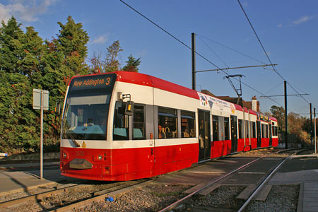 Croydon Tramlink - www.simplonpc.co.uk -  Photo: © Ian Boyle  2007