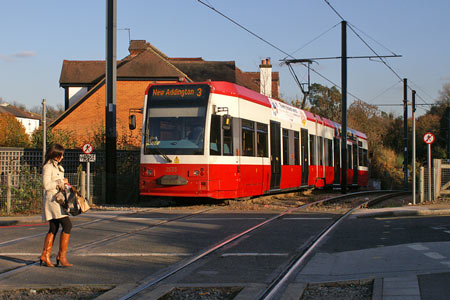 Croydon Tramlink - www.simplonpc.co.uk -  Photo: © Ian Boyle  2007