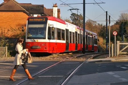 Croydon Tramlink - www.simplonpc.co.uk -  Photo: © Ian Boyle  2007