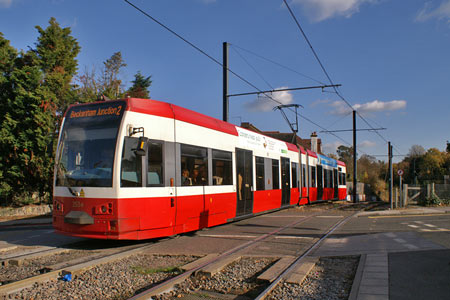 Croydon Tramlink - www.simplonpc.co.uk -  Photo: © Ian Boyle  2007