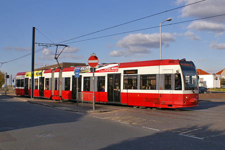 Croydon Tramlink - www.simplonpc.co.uk -  Photo: © Ian Boyle  2007